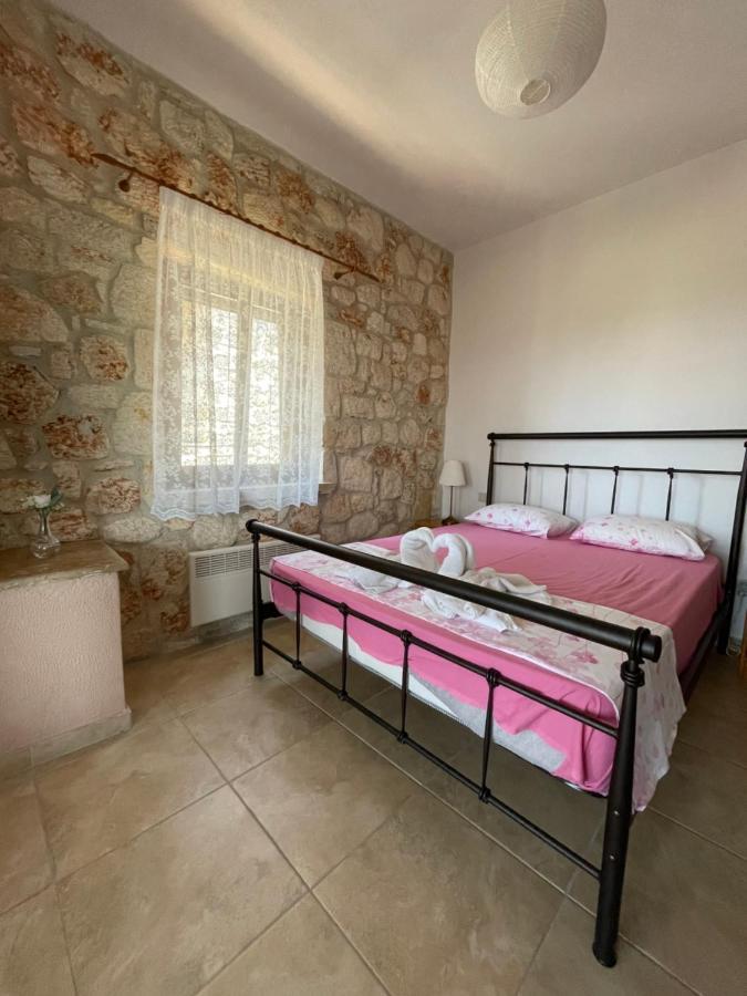 Helen'S Stone House Apartment Siviri Exterior foto
