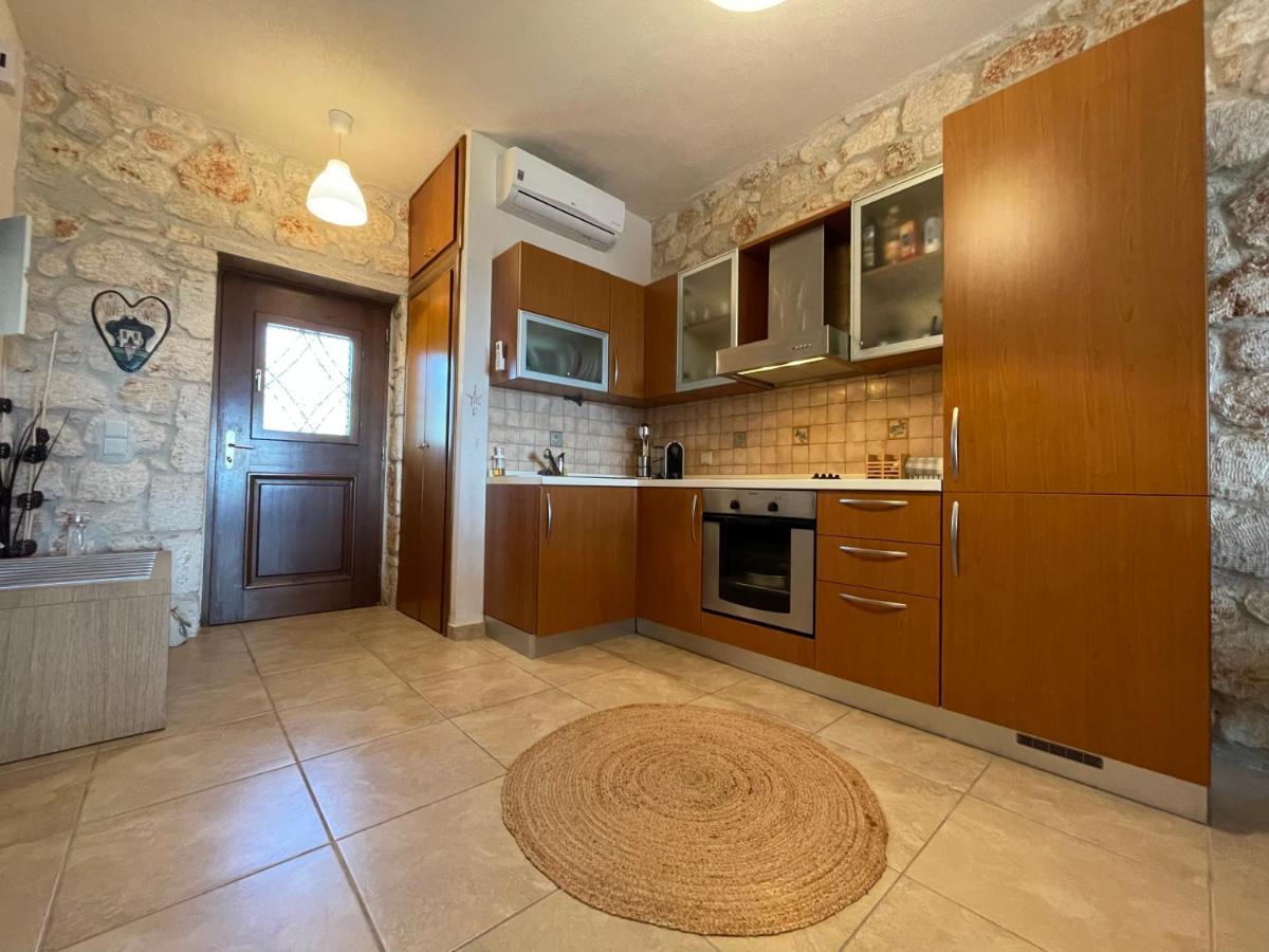 Helen'S Stone House Apartment Siviri Exterior foto