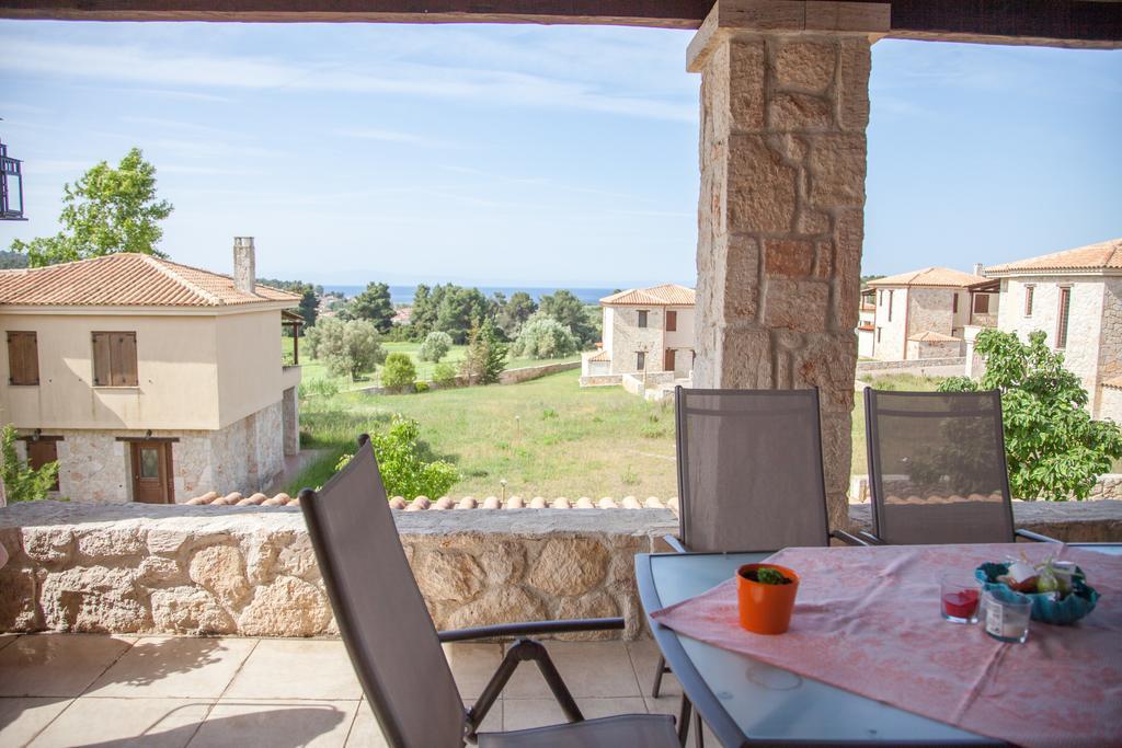 Helen'S Stone House Apartment Siviri Exterior foto