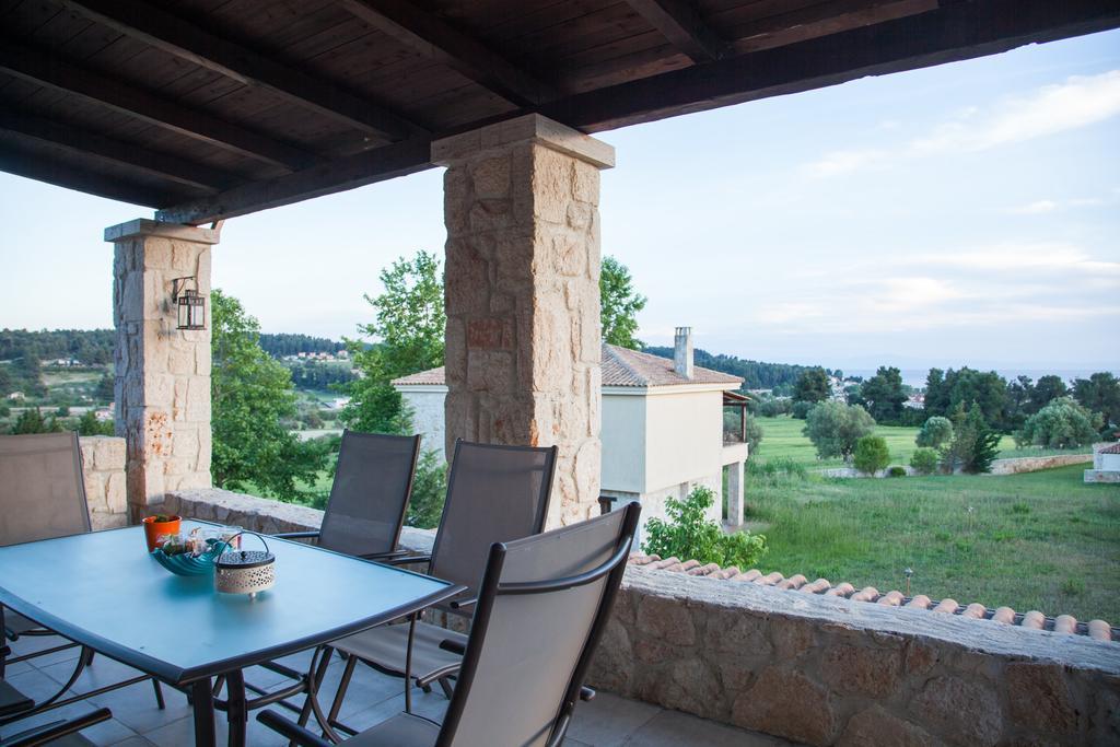 Helen'S Stone House Apartment Siviri Exterior foto