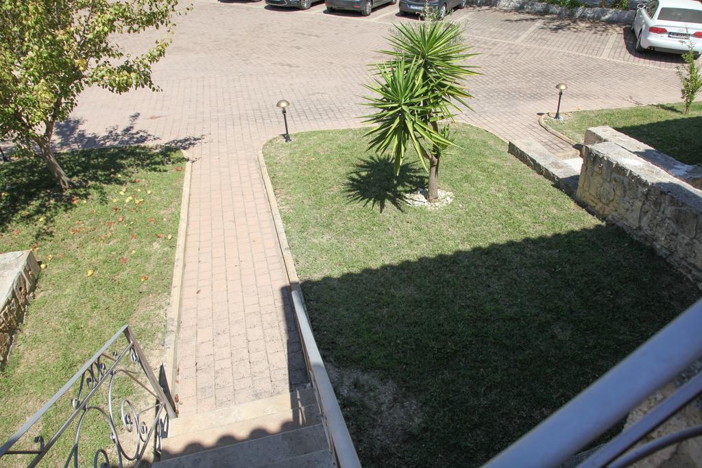Helen'S Stone House Apartment Siviri Exterior foto