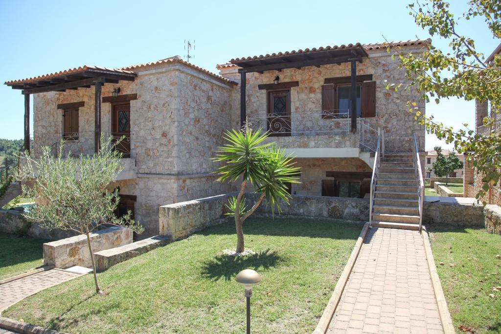 Helen'S Stone House Apartment Siviri Exterior foto